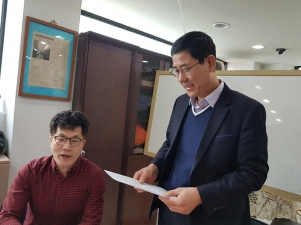 황성철 중국동포제기연합회 회장이 제기인헌장을 낭독했다. 